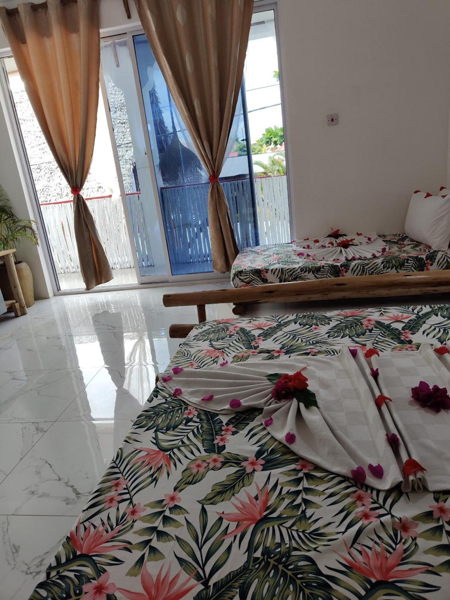 Pole Pole House Hotel Нунгви Екстериор снимка