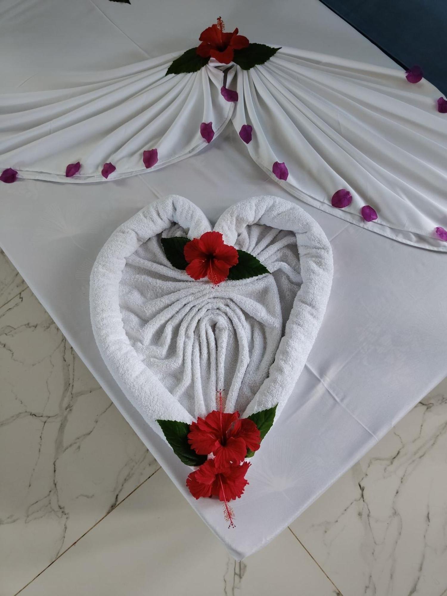 Pole Pole House Hotel Нунгви Екстериор снимка