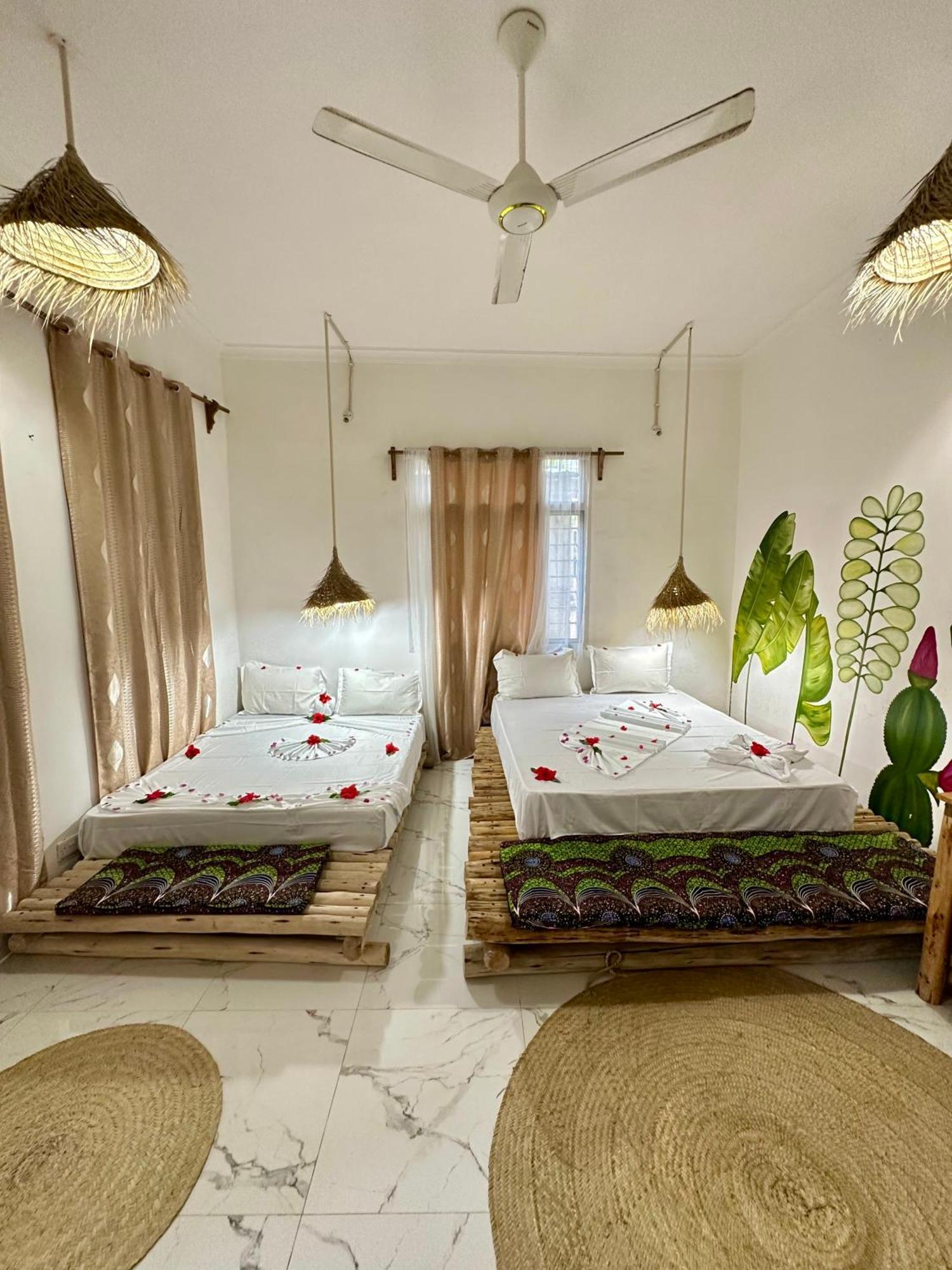 Pole Pole House Hotel Нунгви Екстериор снимка